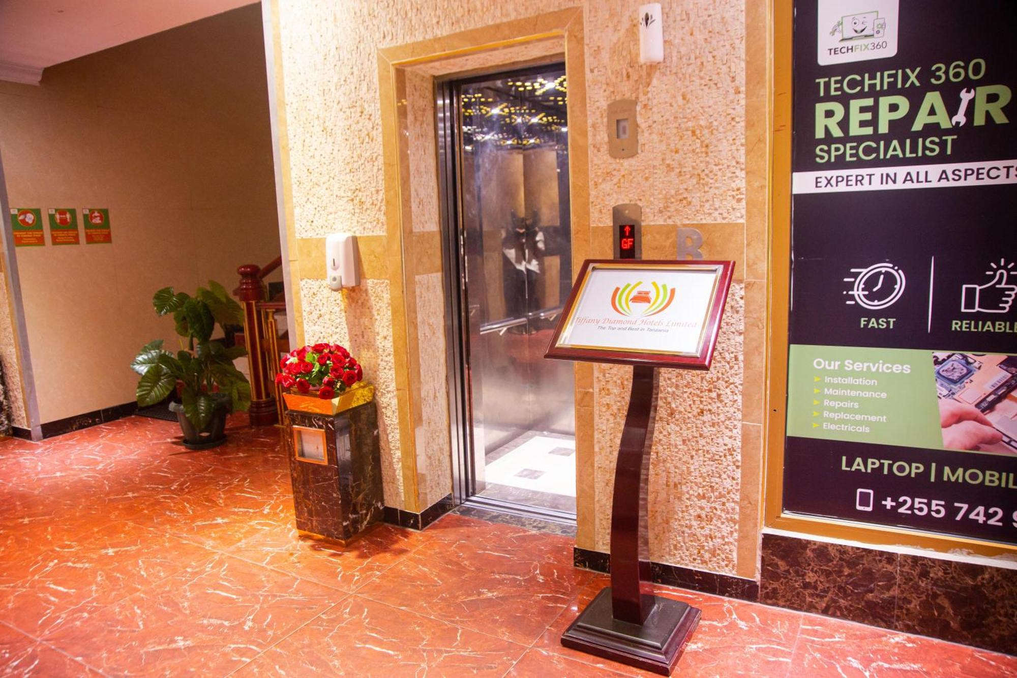 Tiffany Diamond Hotels Ltd - Indira Gandhi Street Dar es Salaam Exterior photo